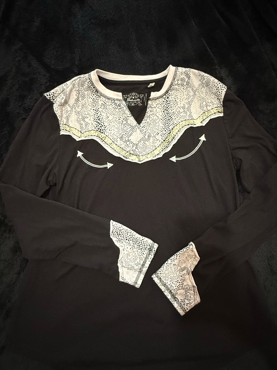 Panhandle Tops - Womens Black Long-Sleeve Blouse with White Lace Yoke